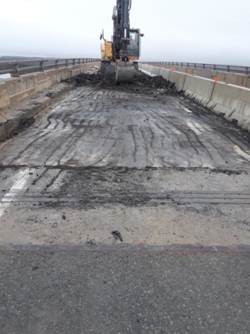 Asphalt removal on existing bridge deck