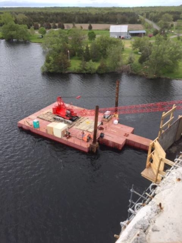 110 ton crane on barge