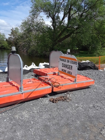 Construction buoys