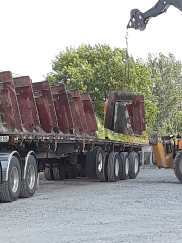 Delivery of forms for the barrier walls