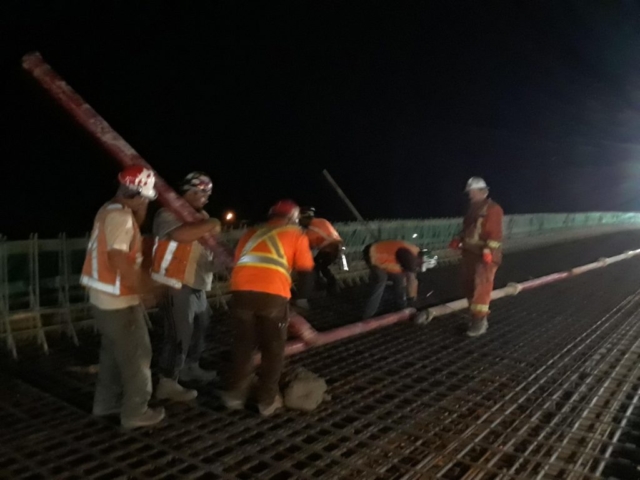 Removing pieces of the concrete pump hose pipes