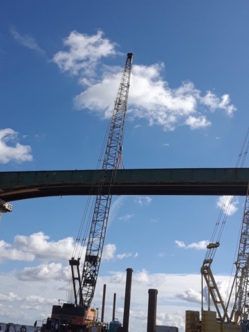 Crane rigging to the girders for removal