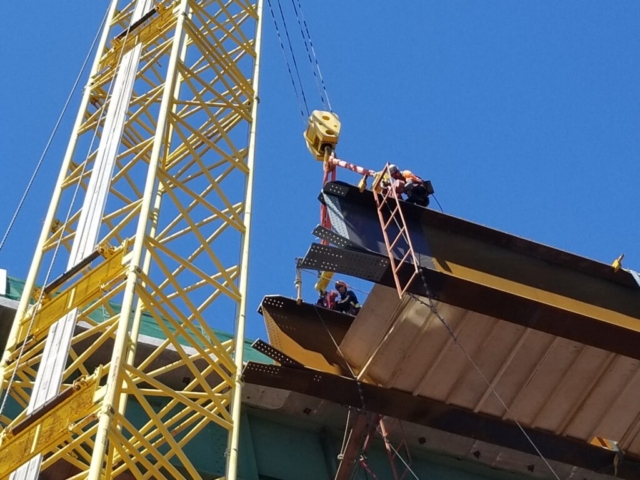 Removing the Crosby Clamps after girder installation