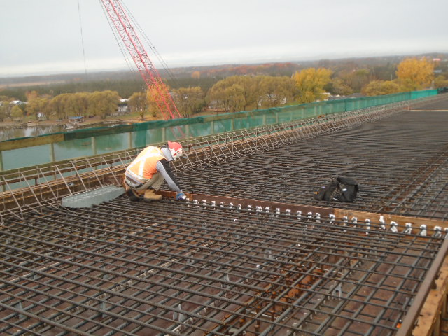 Completing the deck formwork