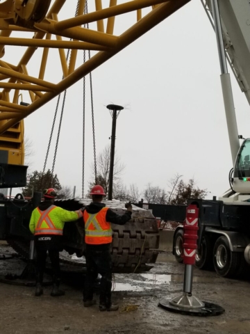Removing the tracks from the crane body