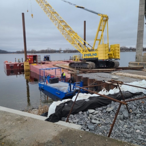 Loading the 200 ton crane on the barge