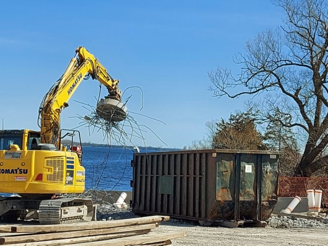 Sorting the metal and concrete debris