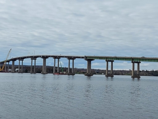 West overview of the bridge, manlift and cranes