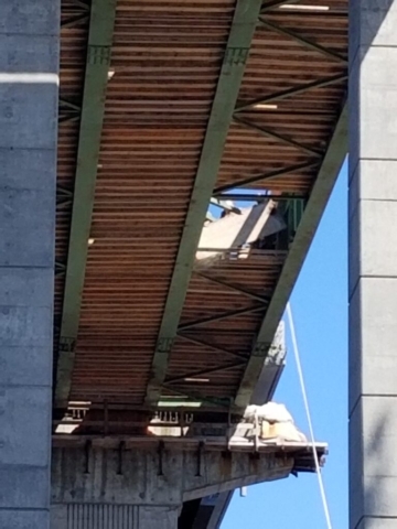 Removing the false decking for the girder removal