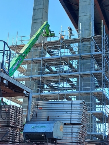 Scaffolding erection on pier 10, in preparation for concrete removal