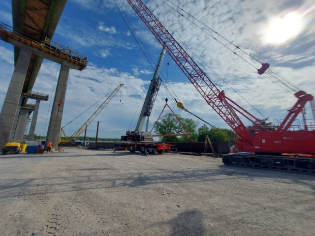 Project site overview, 100, 160 and 200 ton cranes, new girders