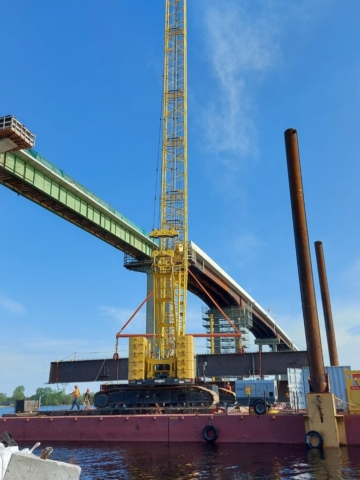 First haunch girder piece being prepared for installation