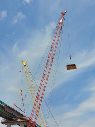 Haunch diaphragm being lifted for installation