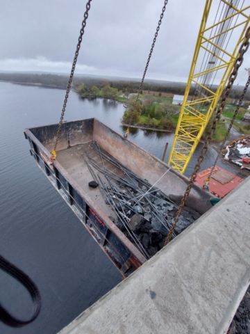 Top view of containment bin, lifted by 200 ton crane for expansion joint removal