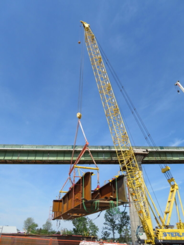 Lifting the pier 13 haunch girder