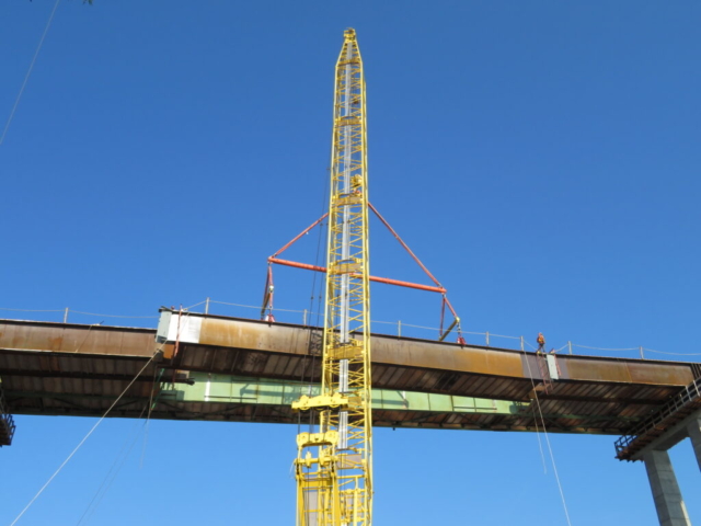 Adjusting the girder for installation