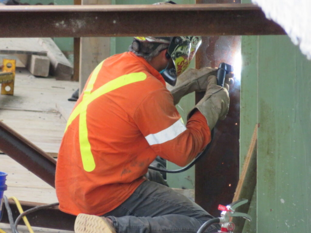 Welding the vertical stiffeners