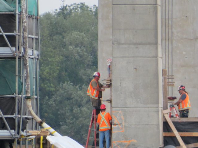 Installing the concrete formwork on pier 9