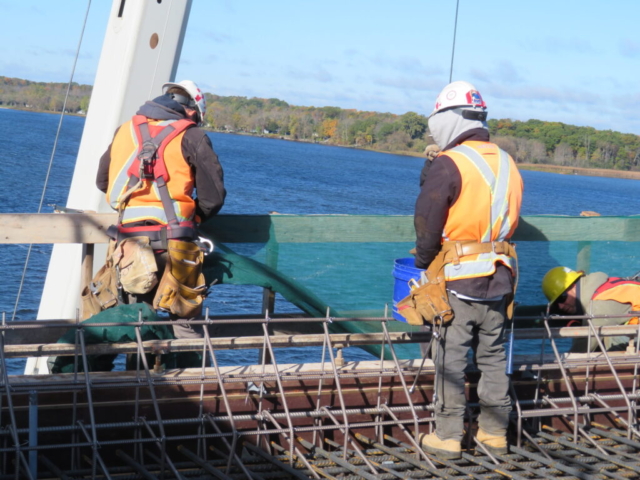 Installing containment screening