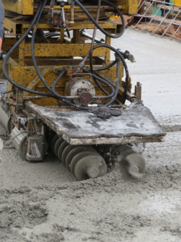 Close-up of the concrete finisher