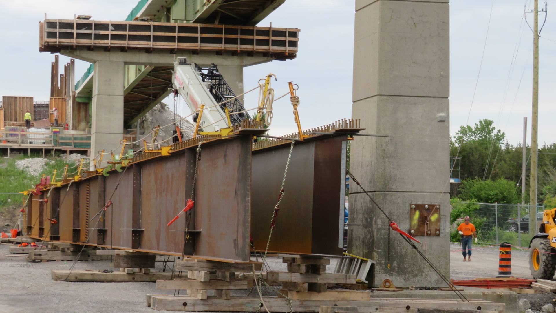 Girders to be installed from piers 15-16