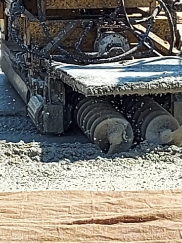 Close-up, concrete finisher