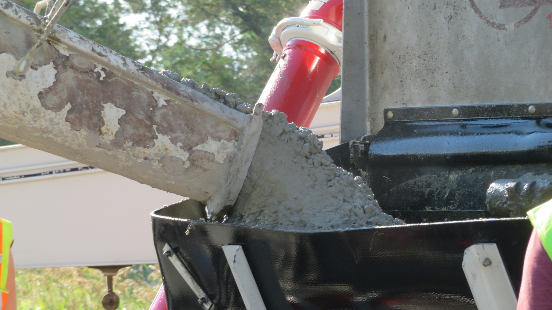 Close-up, filling the concrete pump