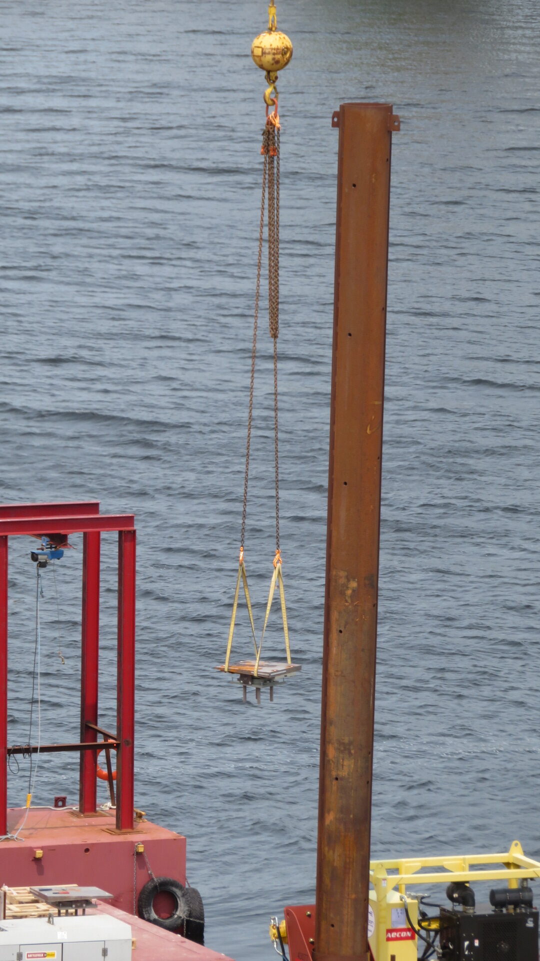 200-ton crane lifting the bearing from the barge