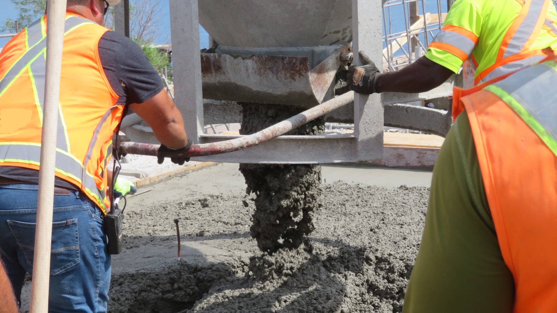 Close-up, releasing concrete into the formwork