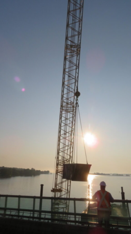 200-ton crane lifting the bin to the deck