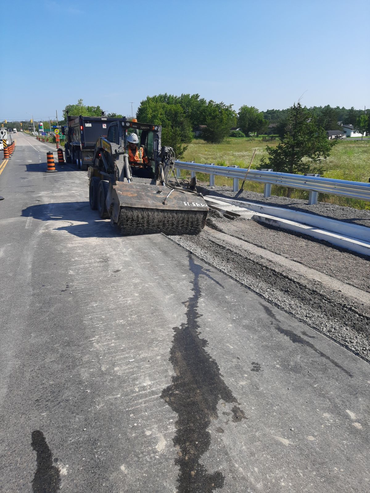 Cleaning the removed asphalt